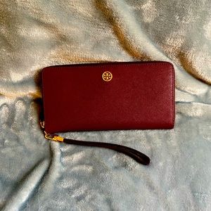 Tory Burch continental wallet